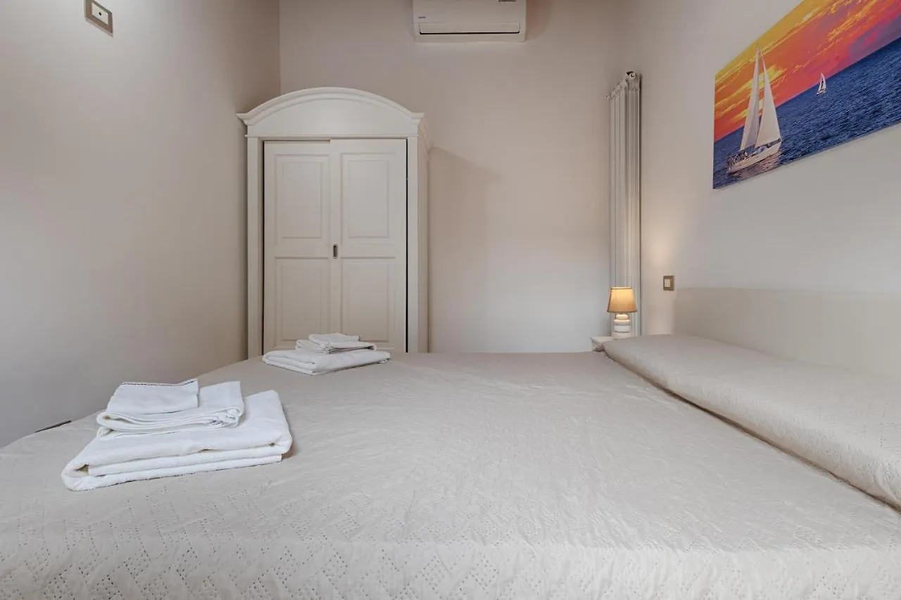 Apartment Il Piccolo Scrigno - Functional & Central Studio Castellammare del Golfo Italy